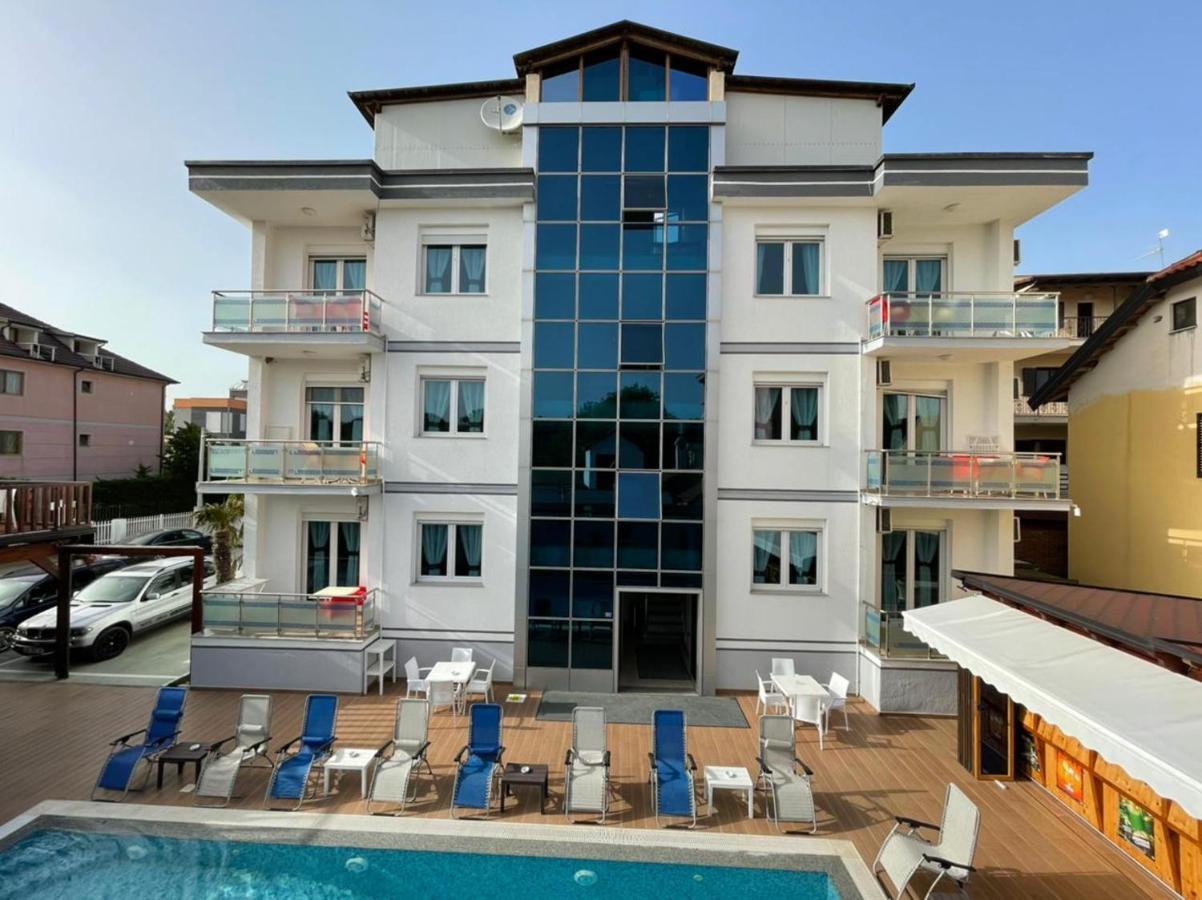 Brian Hotel Velipojë Екстериор снимка