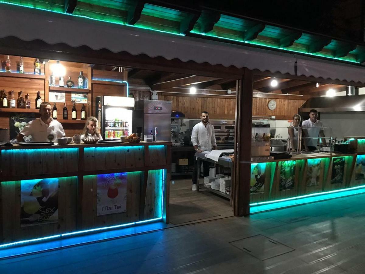 Brian Hotel Velipojë Екстериор снимка