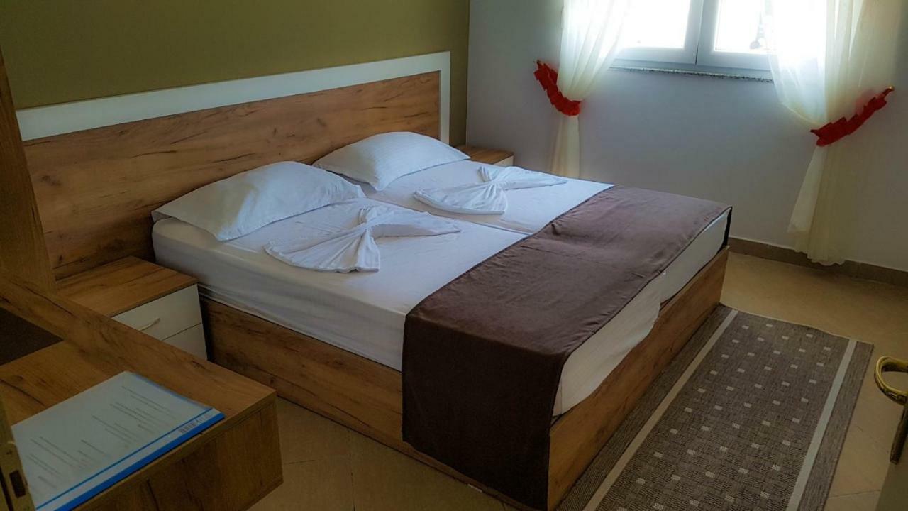 Brian Hotel Velipojë Екстериор снимка